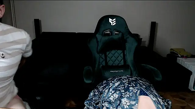 JoannaAndNeighbour Chat XXX live