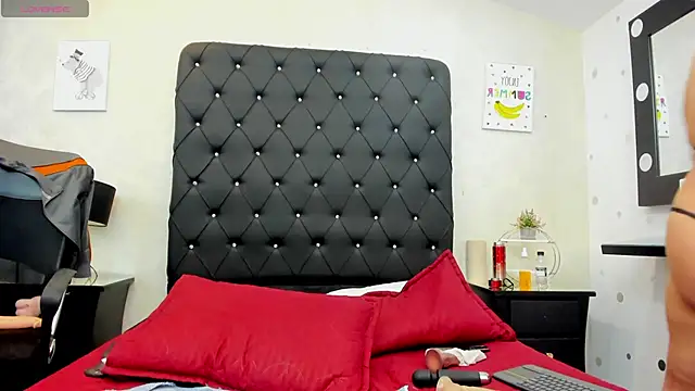 alana_johnson_0のウェブカメラショー