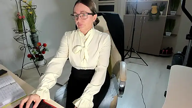 Vika73: онлайн-секс-чат