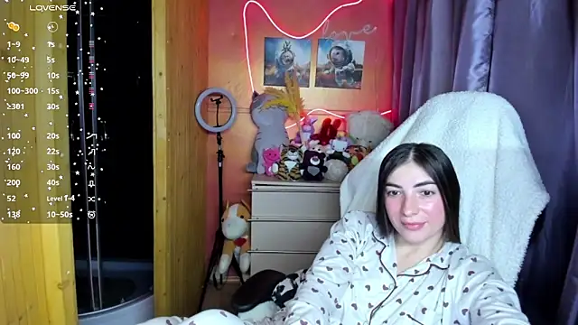 Fiery_Brunette_'s Live XXX Chat