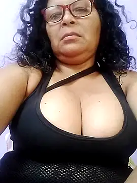 Amarantha25's Live XXX Chat