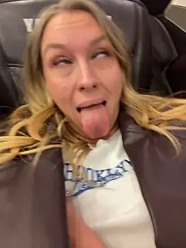 Sweet___Emily Chat XXX in diretta