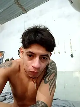 Astrape's Live XXX Chat