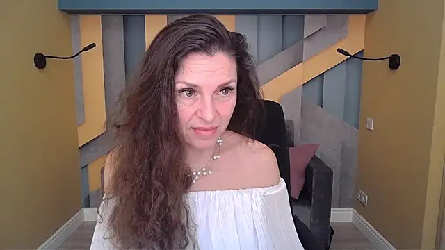 EllaLong's Live XXX Chat