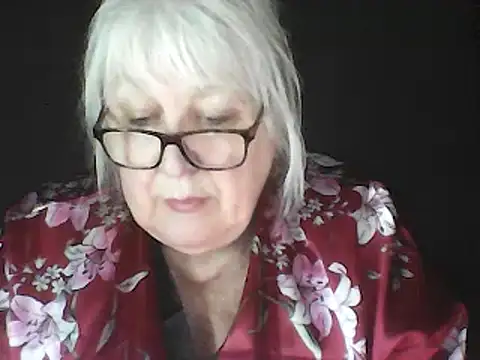 Alexia64231's Webcam Show