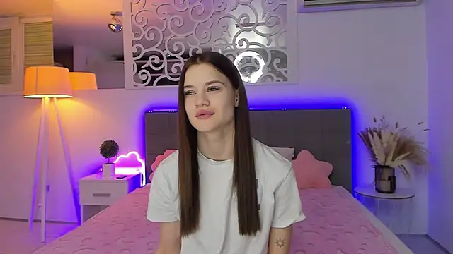 Chatroom XXX en direct de LuisaClover