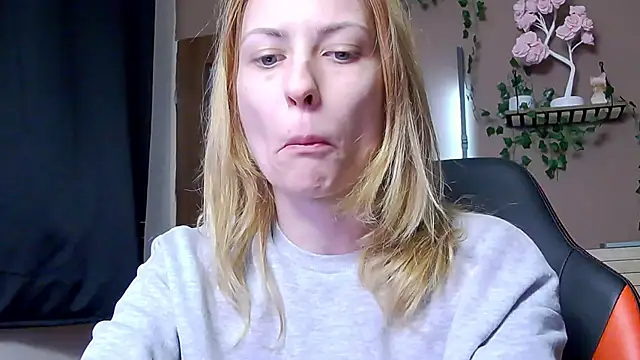 karo123421's Live XXX Chat