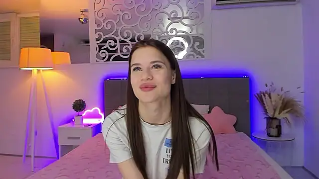 LuisaClover: απευθείας συνομιλία ΧΧΧ