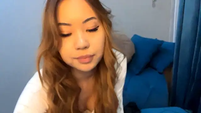 Chat +18 de Ur_neighbor_Kira ao vivo