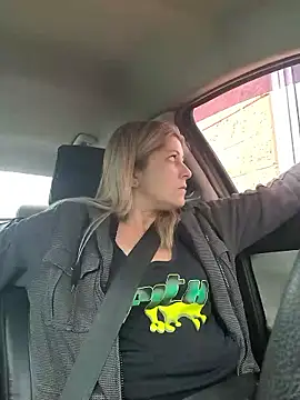 NikkiBlisss 现场XXX聊天