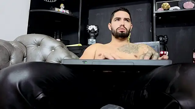 matteosantos Live XXX-Chat