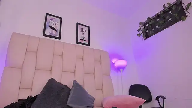 KristalFoxx 现场XXX聊天