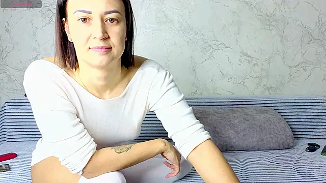 Helen198705 Live XXX-Chat