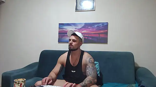 Tiberius_hunk's Webcam Show