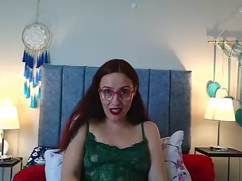 IberianMoonMK's Live XXX Chat