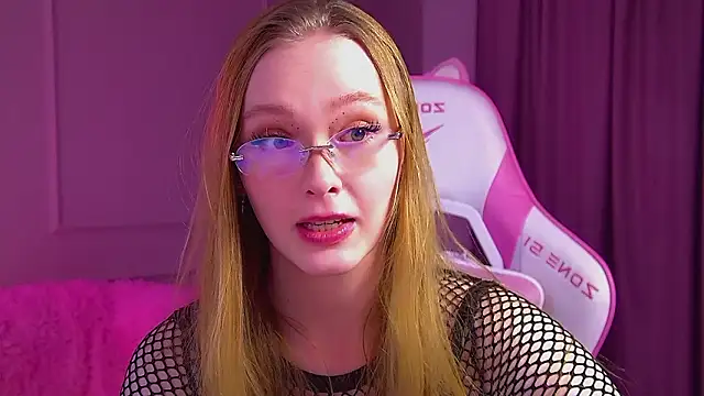 AgataFoxley élő XXX-chatje