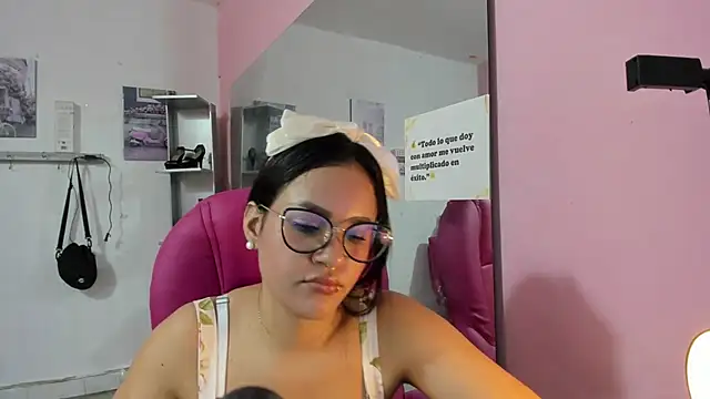 CAMILA--REY Live XXX-chat