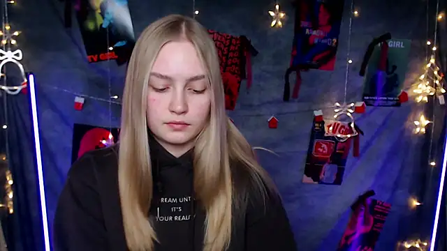 MademoiselleCl Chat XXX in diretta