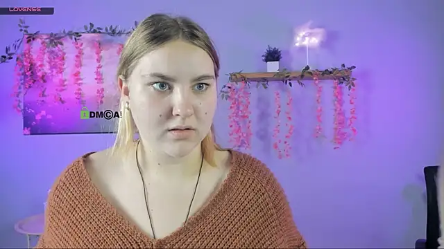 dina_bloom_ Chat XXX in diretta