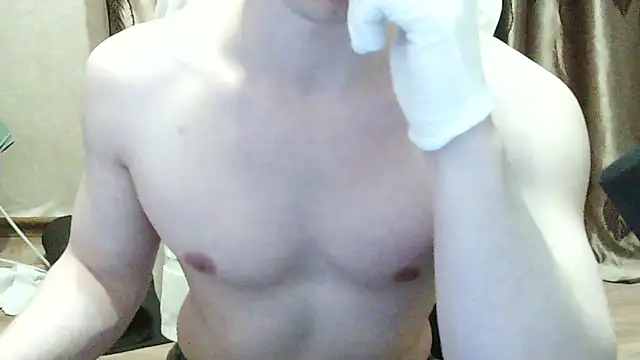 Онлайн чат XXX ShyDarko