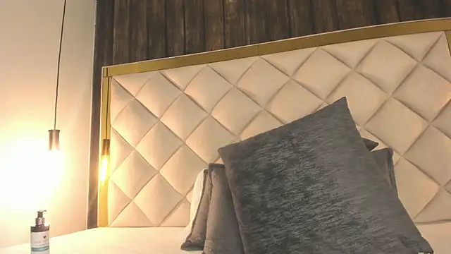 Pamela_Mooon Show in webcam