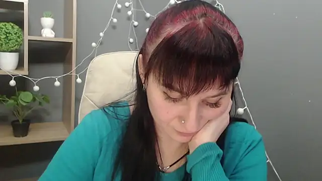 NinaFlawlees Chat XXX in diretta