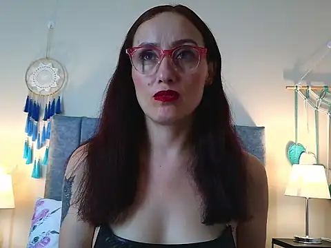 IberianMoonMK 即時 XXX 聊天