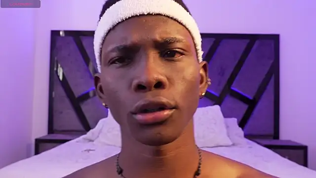 Chatroom XXX en direct de JacksonMuller_