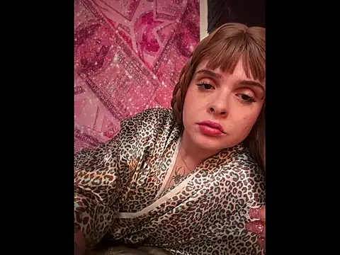 LoganPeny: онлайн-секс-чат