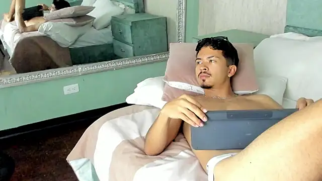 Chatroom XXX en direct de NicolaiKarav