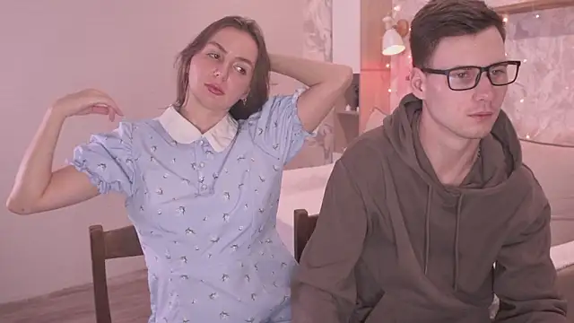 PashaAndMila's Webcam Show