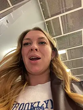 Sweet___Emily 即時 XXX 聊天