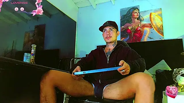 XXX chat uživo modela HannibalLester