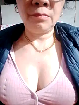 small-house123 即時 XXX 聊天