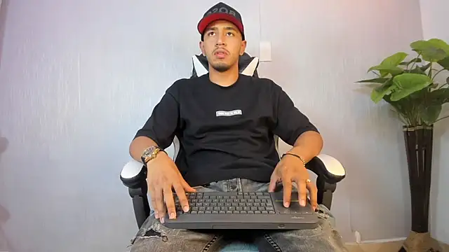 Brand_Collins Webcamshow