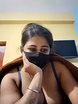 pinkihot23 Adlı Modelin Canlı XXX Sohbeti