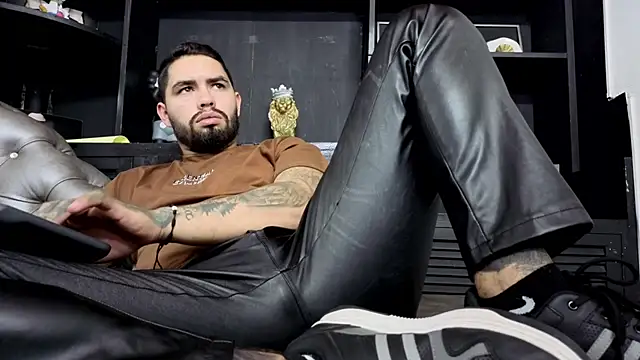 Chatroom XXX en direct de matteosantos