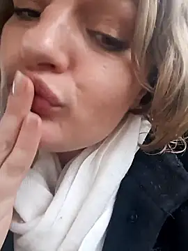 marilynecoquineのライブXXXチャット