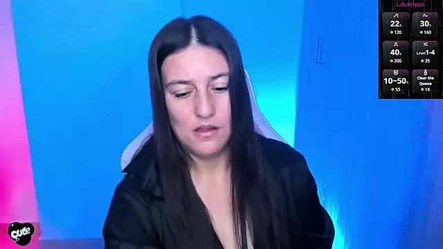 SaskyaaのライブXXXチャット