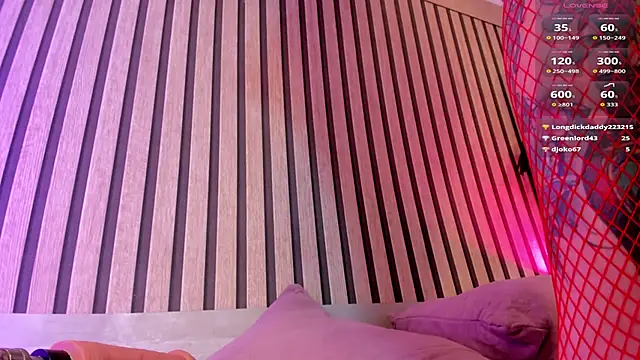 NinaInkのライブXXXチャット