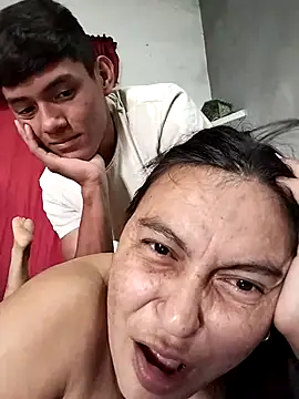 Horny-Mommy-Dirty Chat XXX live