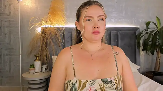 GaiaBaker's Live XXX Chat