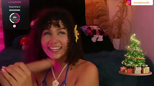 Emily_brown04's Live XXX Chat