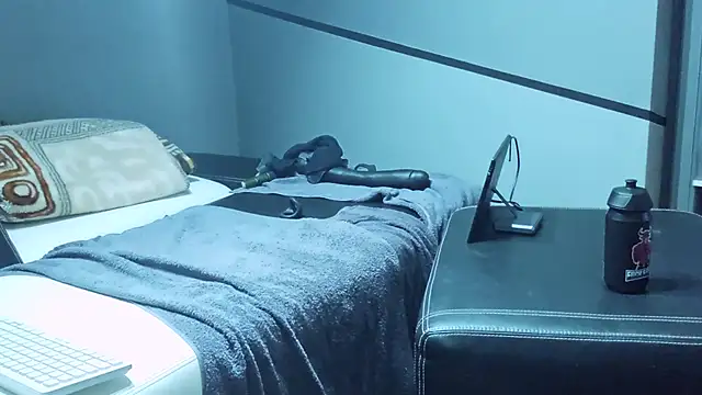 slavic_boy_39's Live XXX Chat