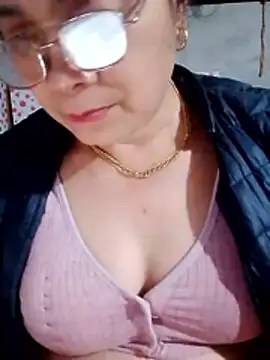 small-house123's Live XXX Chat