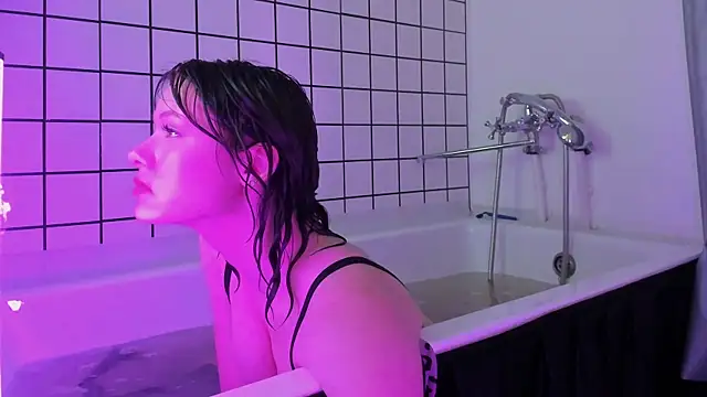 دردشة BeatriceMoonlight الجنسية المباشرة