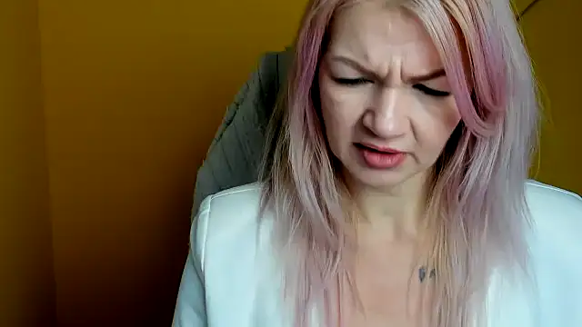 Madonna_Fire's Live XXX Chat