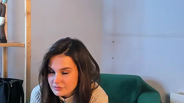 KariCachero: онлайн-секс-чат