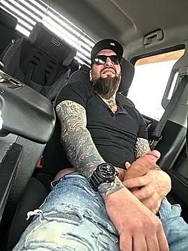 Beardedtattood Live XXX-chat