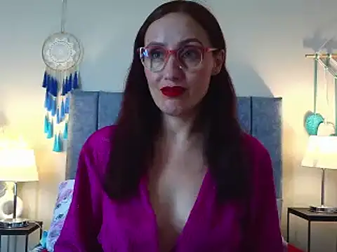 IberianMoonMK's Live XXX Chat